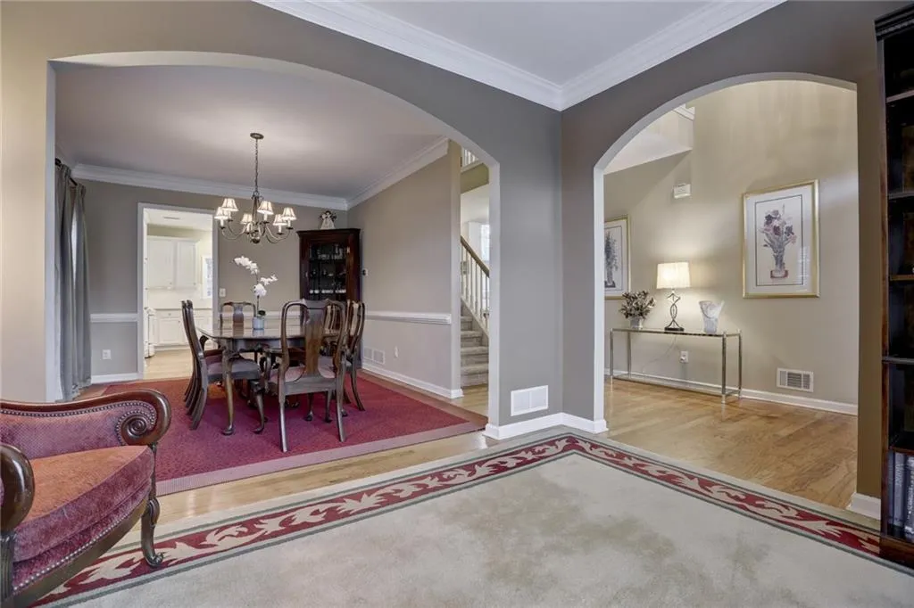 1040 Lancaster Walk, Sandy Springs, Georgia 30328, 3 Bedrooms Bedrooms, ,3 BathroomsBathrooms,Residential,Sold,1040 Lancaster Walk,5818068