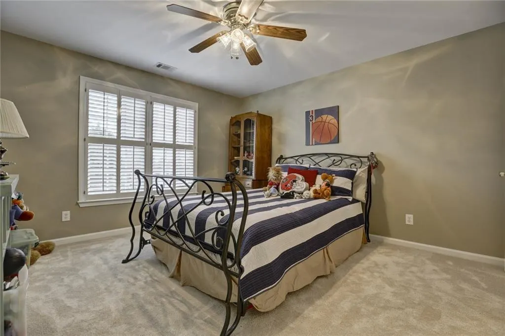 1040 Lancaster Walk, Sandy Springs, Georgia 30328, 3 Bedrooms Bedrooms, ,3 BathroomsBathrooms,Residential,Sold,1040 Lancaster Walk,5818068