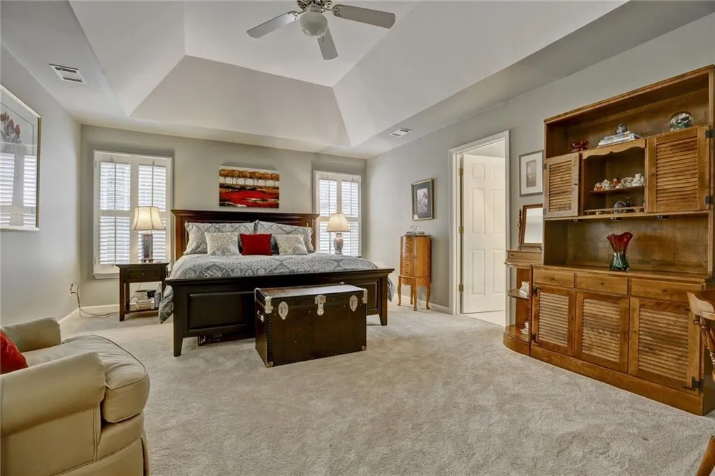 1040 Lancaster Walk, Sandy Springs, Georgia 30328, 3 Bedrooms Bedrooms, ,3 BathroomsBathrooms,Residential,Sold,1040 Lancaster Walk,5818068