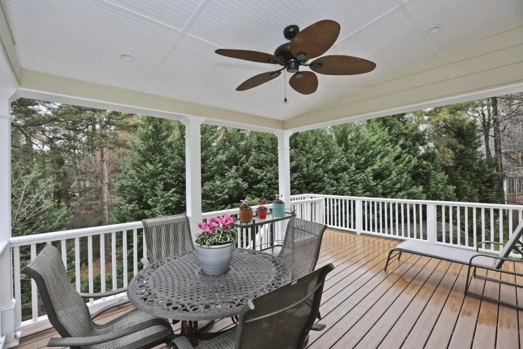 1040 Lancaster Walk, Sandy Springs, Georgia 30328, 3 Bedrooms Bedrooms, ,3 BathroomsBathrooms,Residential,Sold,1040 Lancaster Walk,5818068