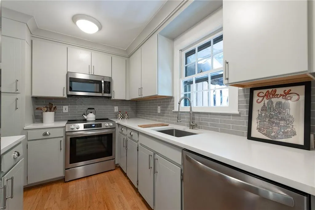 136 Peachtree Memorial Drive Nw Unit Sc7, Atlanta, Georgia 30309, 2 Bedrooms Bedrooms, 0 ,1 BathroomBathrooms,Residential,Sold,136 Peachtree Memorial Drive Nw Unit Sc7,7794380