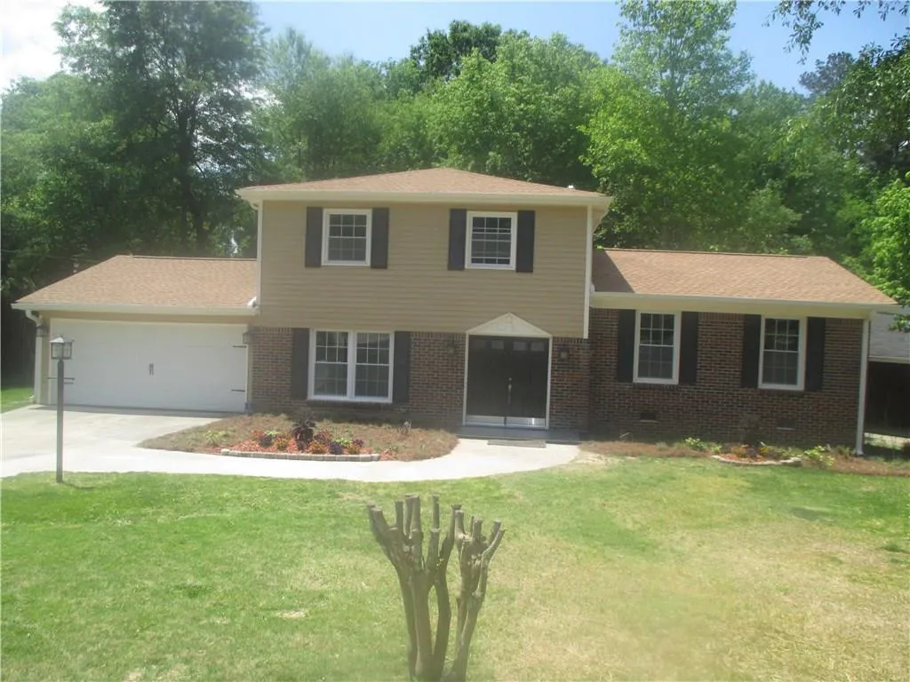 3206 Amhurst Drive Nw, Atlanta, Georgia 30318, 4 Bedrooms Bedrooms, ,3 BathroomsBathrooms,Residential,Sold,3206 Amhurst Drive Nw,5999311