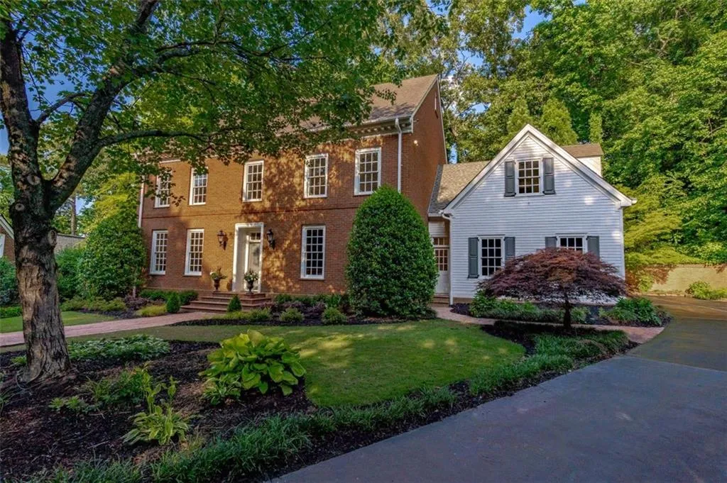 6049 Heards Drive, Sandy Springs, Georgia 30328, 5 Bedrooms Bedrooms, ,5 BathroomsBathrooms,Residential,Sold,6049 Heards Drive,7048114