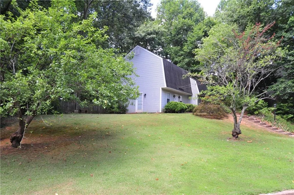 1553 Park Creek Lane Ne, Brookhaven, Georgia 30319, 3 Bedrooms Bedrooms, ,3 BathroomsBathrooms,Residential,Sold,1553 Park Creek Lane Ne,5718122