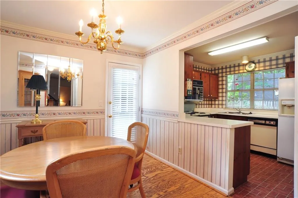 1553 Park Creek Lane Ne, Brookhaven, Georgia 30319, 3 Bedrooms Bedrooms, ,3 BathroomsBathrooms,Residential,Sold,1553 Park Creek Lane Ne,5718122 1553 Park Creek Lane Ne, Brookhaven, Georgia 30319, 3 Bedrooms Bedrooms, ,3 BathroomsBathrooms,Residential,Sold,1553 Park Creek Lane Ne,5718122