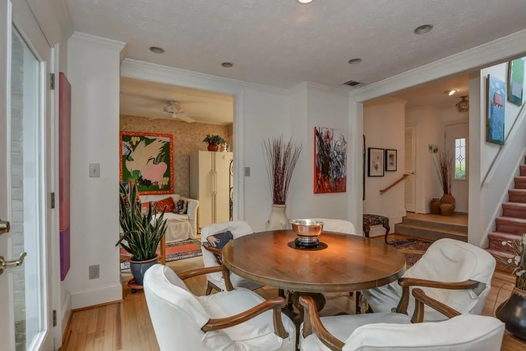 5520 Chemin De Vie Unit 5520, Sandy Springs, Georgia 30342, 3 Bedrooms Bedrooms, ,2 BathroomsBathrooms,Residential,Sold,5520 Chemin De Vie Unit 5520,5644073