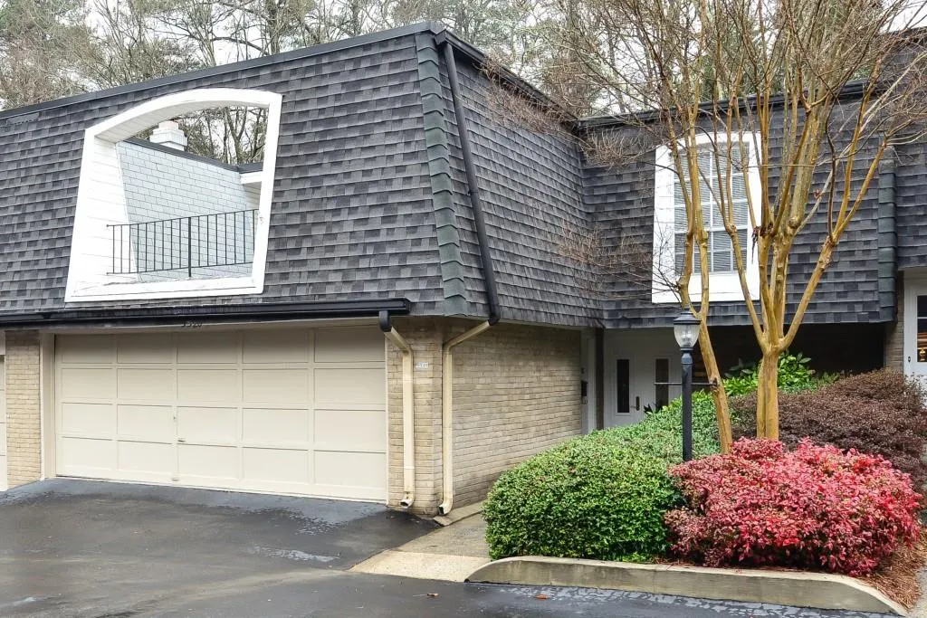 5520 Chemin De Vie Unit 5520, Sandy Springs, Georgia 30342, 3 Bedrooms Bedrooms, ,2 BathroomsBathrooms,Residential,Sold,5520 Chemin De Vie Unit 5520,5644073