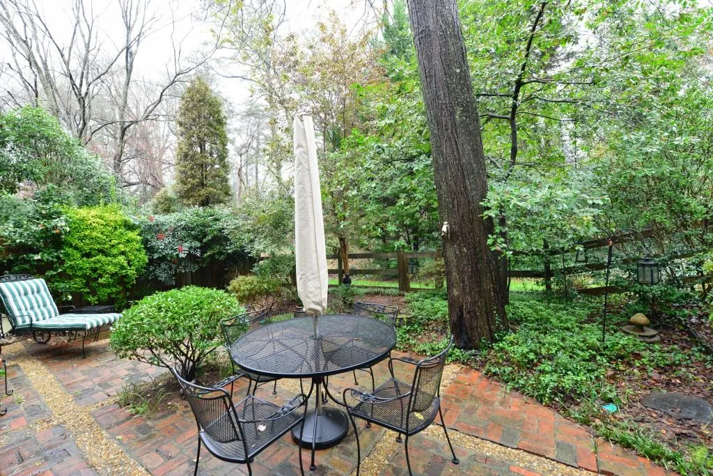 5520 Chemin De Vie Unit 5520, Sandy Springs, Georgia 30342, 3 Bedrooms Bedrooms, ,2 BathroomsBathrooms,Residential,Sold,5520 Chemin De Vie Unit 5520,5644073