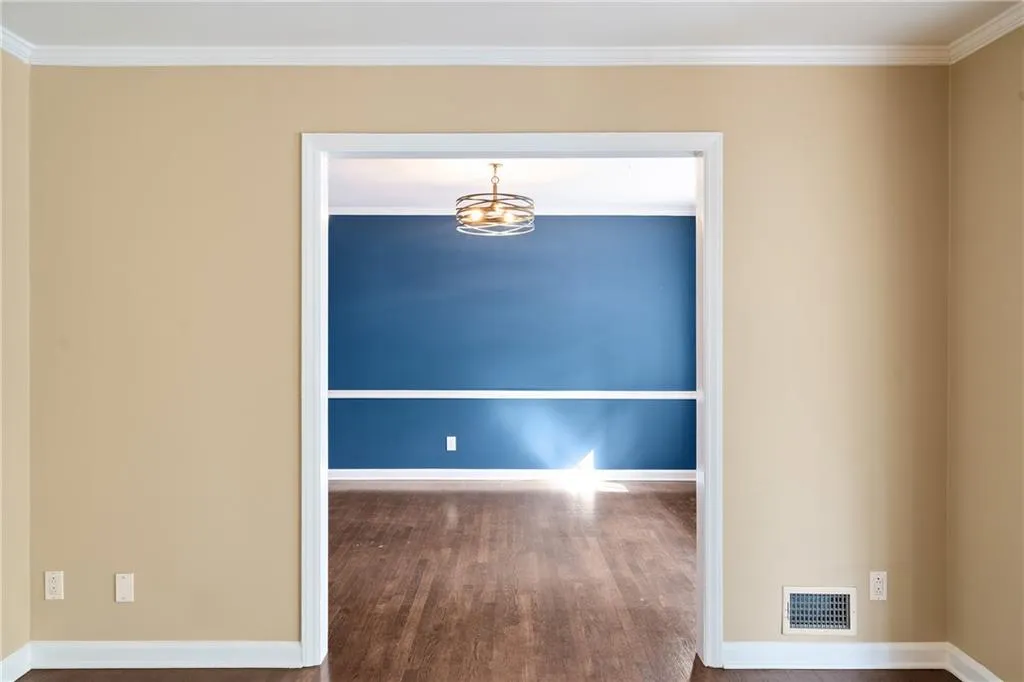 3911 Ivy Road Ne, Atlanta, Georgia 30342, 3 Bedrooms Bedrooms, ,3 BathroomsBathrooms,Residential,For Sale,3911 Ivy Road Ne,7531577