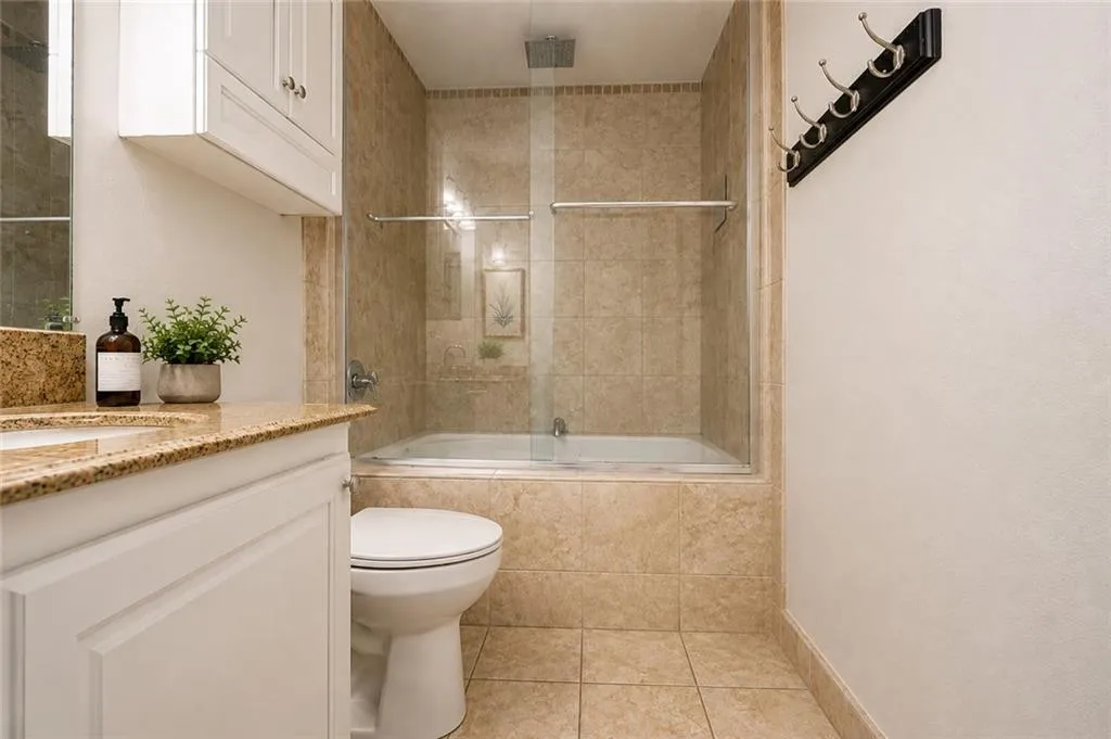 5143 Roswell Road Unit 43, Sandy Springs, Georgia 30342, 2 Bedrooms Bedrooms, 0 ,1 BathroomBathrooms,Residential,For Sale,5143 Roswell Road Unit 43,7815866