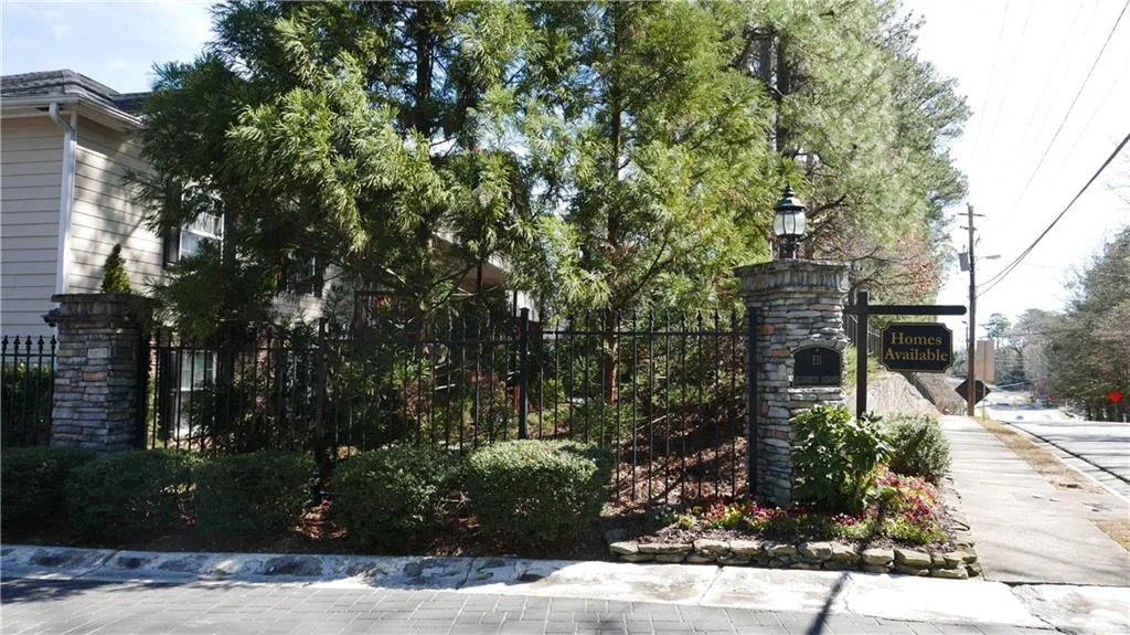 1801 Brighton Point, Sandy Springs, Georgia 30328, 3 Bedrooms Bedrooms, ,2 BathroomsBathrooms,Residential,Sold,1801 Brighton Point,6515360