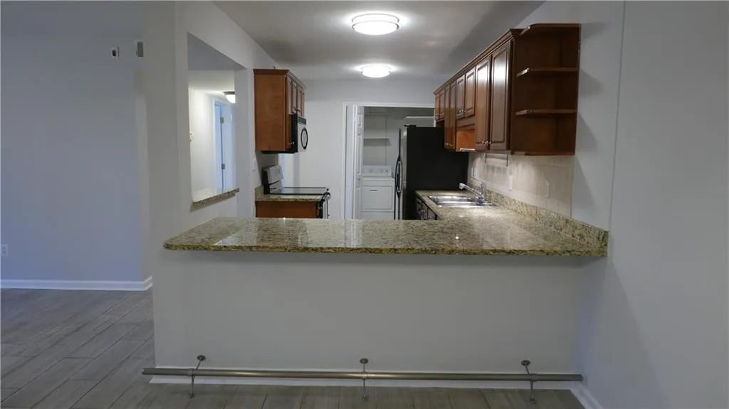 1801 Brighton Point, Sandy Springs, Georgia 30328, 3 Bedrooms Bedrooms, ,2 BathroomsBathrooms,Residential,Sold,1801 Brighton Point,6515360
