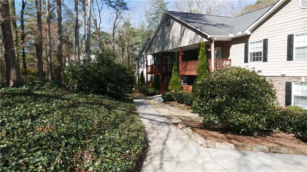 1801 Brighton Point, Sandy Springs, Georgia 30328, 3 Bedrooms Bedrooms, ,2 BathroomsBathrooms,Residential,Sold,1801 Brighton Point,6515360