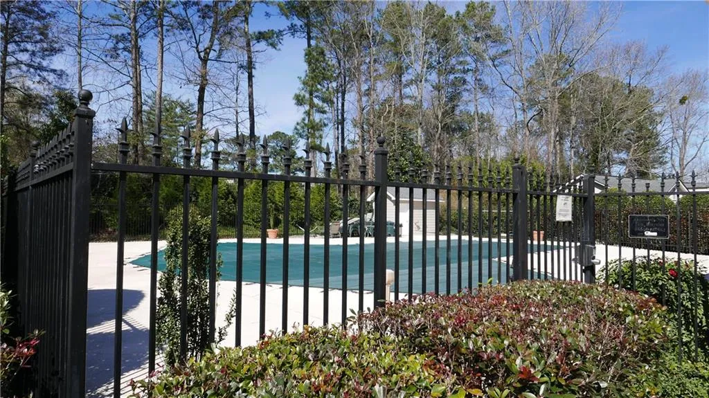 1801 Brighton Point, Sandy Springs, Georgia 30328, 3 Bedrooms Bedrooms, ,2 BathroomsBathrooms,Residential,Sold,1801 Brighton Point,6515360