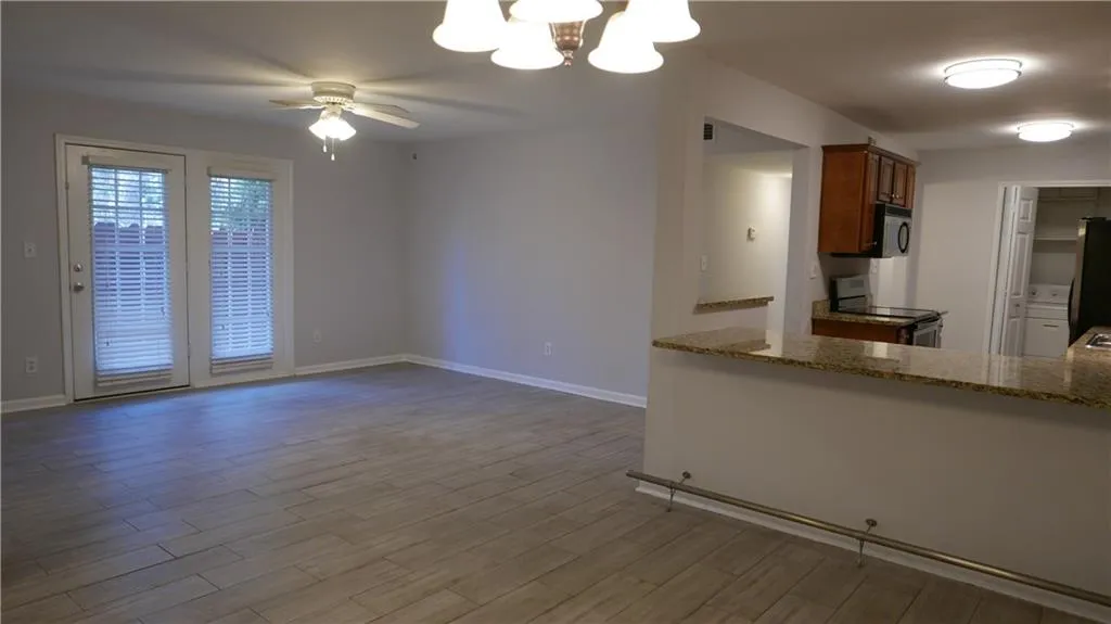 1801 Brighton Point, Sandy Springs, Georgia 30328, 3 Bedrooms Bedrooms, ,2 BathroomsBathrooms,Residential,Sold,1801 Brighton Point,6515360