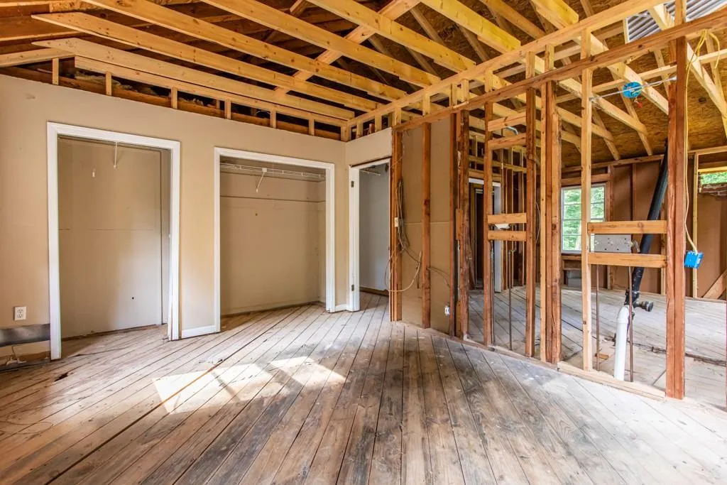 760 Starlight Lane, Atlanta, Georgia 30342, 5 Bedrooms Bedrooms, ,3 BathroomsBathrooms,Residential,Sold,760 Starlight Lane,7115231