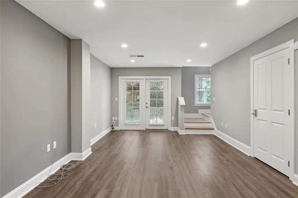 5570 Glenridge Park, Atlanta, Georgia 30342, 2 Bedrooms Bedrooms, ,2 BathroomsBathrooms,Residential,Sold,5570 Glenridge Park,7041513