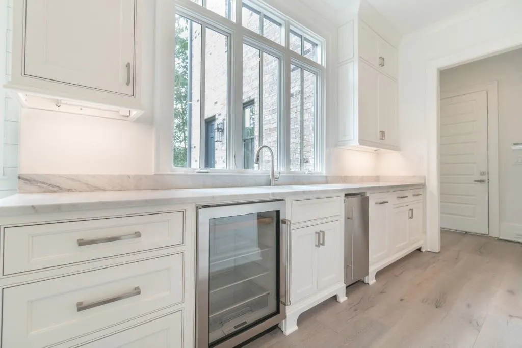 4736 Lake Forrest Drive, Sandy Springs, Georgia 30342, 6 Bedrooms Bedrooms, ,6 BathroomsBathrooms,Residential,Sold,4736 Lake Forrest Drive,6067843