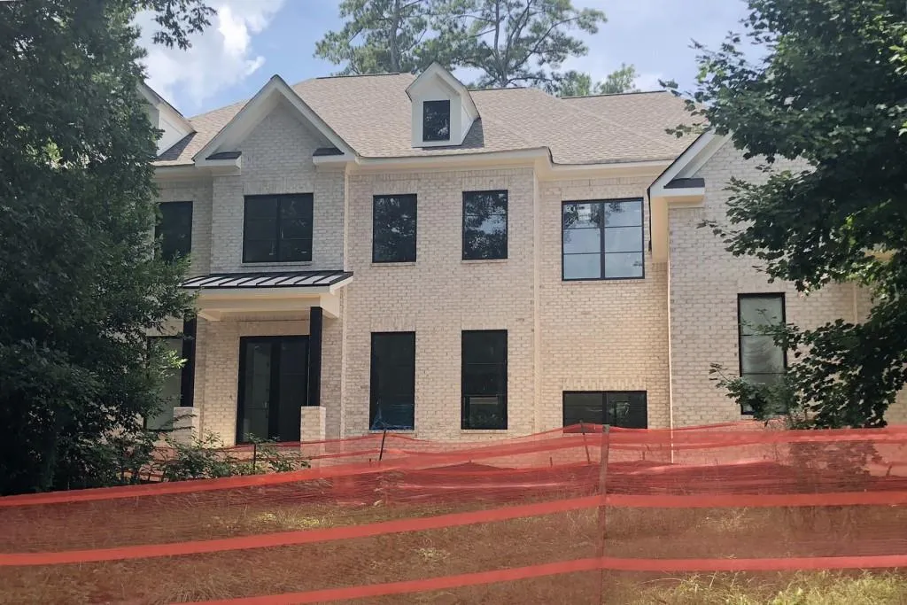 4736 Lake Forrest Drive, Sandy Springs, Georgia 30342, 6 Bedrooms Bedrooms, ,6 BathroomsBathrooms,Residential,Sold,4736 Lake Forrest Drive,6067843