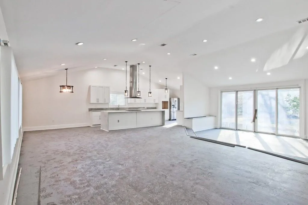 566 Coldstream Court, Sandy Springs, Georgia 30328, 4 Bedrooms Bedrooms, ,3 BathroomsBathrooms,Residential,Sold,566 Coldstream Court,6836088