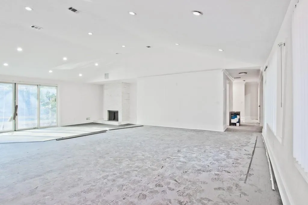 566 Coldstream Court, Sandy Springs, Georgia 30328, 4 Bedrooms Bedrooms, ,3 BathroomsBathrooms,Residential,Sold,566 Coldstream Court,6836088