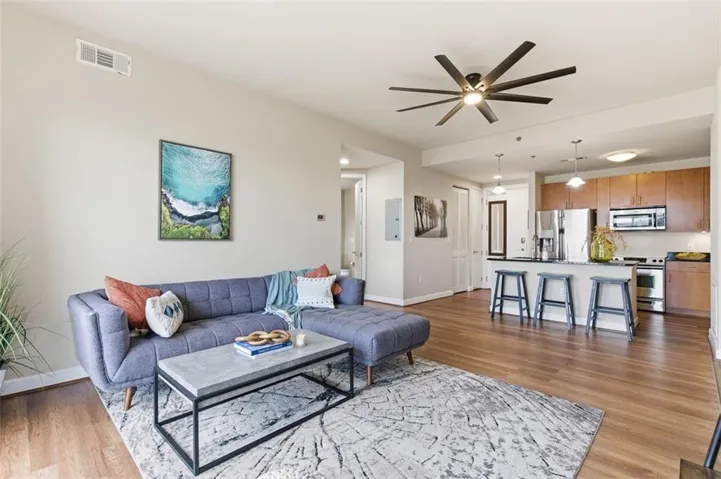 711 Cosmopolitan Drive Ne Unit 517, Atlanta, Georgia 30324