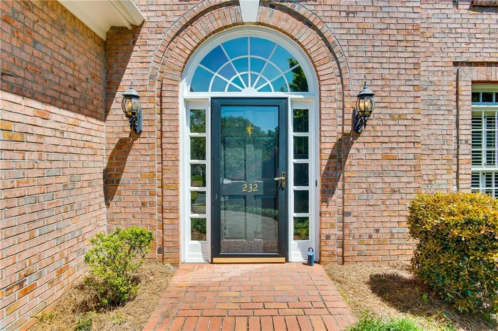 232 Spalding Gates Drive, Sandy Springs, Georgia 30328, 3 Bedrooms Bedrooms, ,2 BathroomsBathrooms,Residential,Sold,232 Spalding Gates Drive,6712187