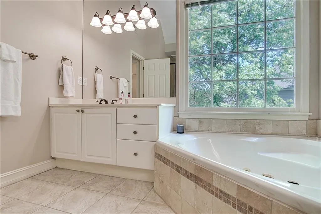 232 Spalding Gates Drive, Sandy Springs, Georgia 30328, 3 Bedrooms Bedrooms, ,2 BathroomsBathrooms,Residential,Sold,232 Spalding Gates Drive,6712187