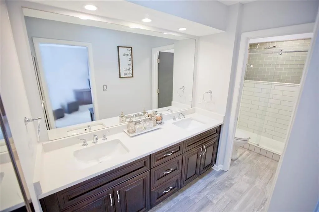 116 Goldrush Circle, Atlanta, Georgia 30328, 3 Bedrooms Bedrooms, ,2 BathroomsBathrooms,Residential,Sold,116 Goldrush Circle,6656950