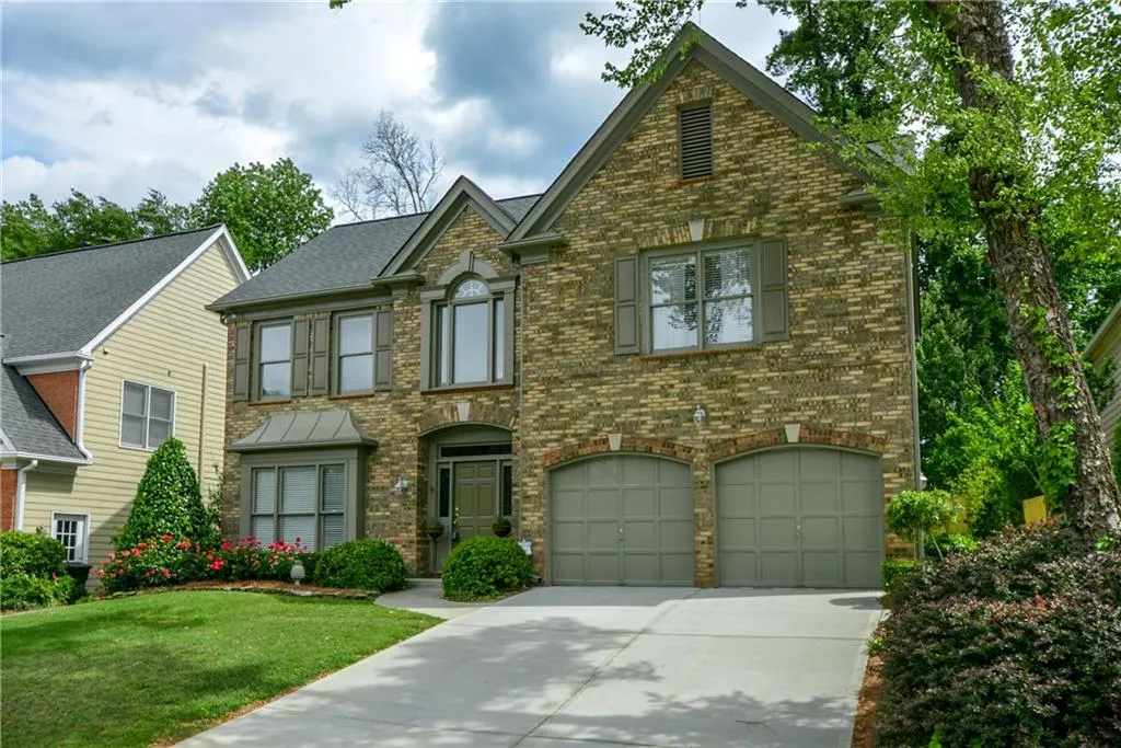 715 Glenridge Close Drive, Sandy Springs, Georgia 30328, 4 Bedrooms Bedrooms, ,2 BathroomsBathrooms,Residential,Sold,715 Glenridge Close Drive,5685947