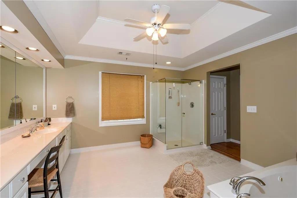715 Glenridge Close Drive, Sandy Springs, Georgia 30328, 4 Bedrooms Bedrooms, ,2 BathroomsBathrooms,Residential,Sold,715 Glenridge Close Drive,5685947