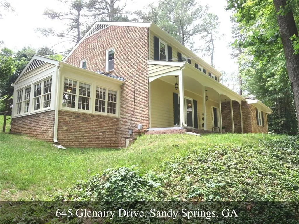 645 Glenairy Drive, Sandy Springs, Georgia 30328, 4 Bedrooms Bedrooms, ,2 BathroomsBathrooms,Residential,Sold,645 Glenairy Drive,5689962