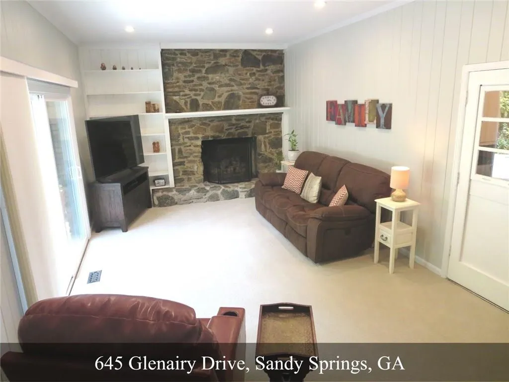 645 Glenairy Drive, Sandy Springs, Georgia 30328, 4 Bedrooms Bedrooms, ,2 BathroomsBathrooms,Residential,Sold,645 Glenairy Drive,5689962