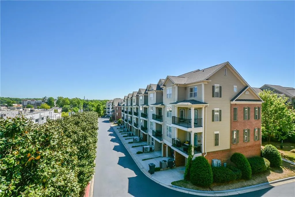 274 Le Gran Bend, Sandy Springs, Georgia 30328, 2 Bedrooms Bedrooms, ,2 BathroomsBathrooms,Residential,Sold,274 Le Gran Bend,6541882