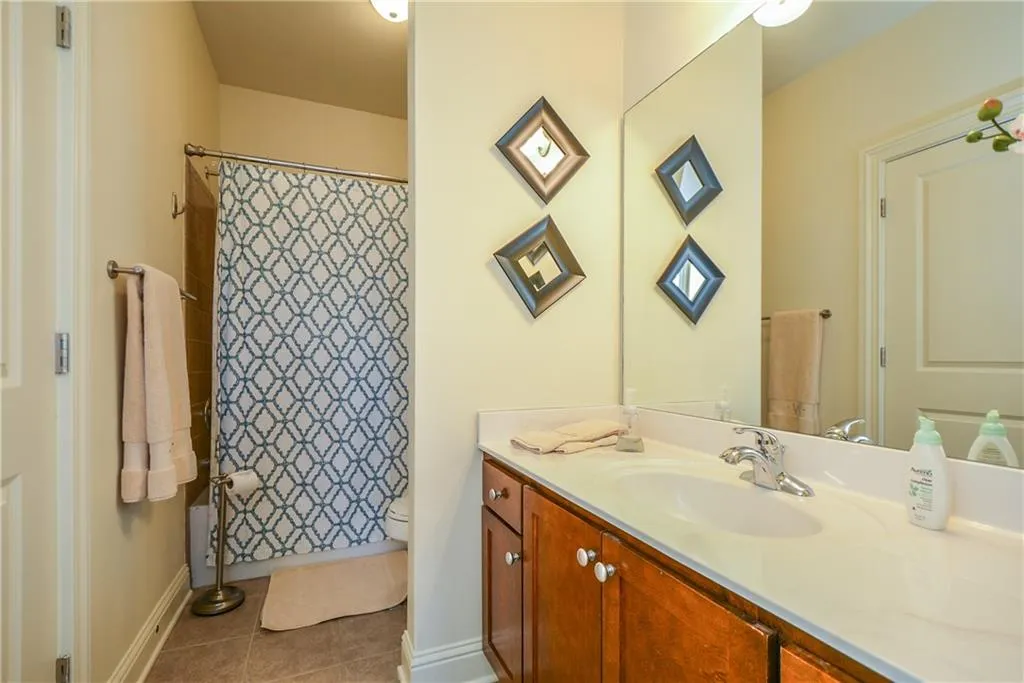 274 Le Gran Bend, Sandy Springs, Georgia 30328, 2 Bedrooms Bedrooms, ,2 BathroomsBathrooms,Residential,Sold,274 Le Gran Bend,6541882