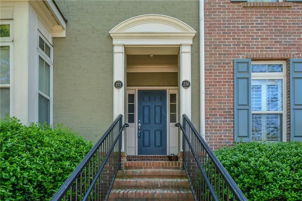 274 Le Gran Bend, Sandy Springs, Georgia 30328, 2 Bedrooms Bedrooms, ,2 BathroomsBathrooms,Residential,Sold,274 Le Gran Bend,6541882