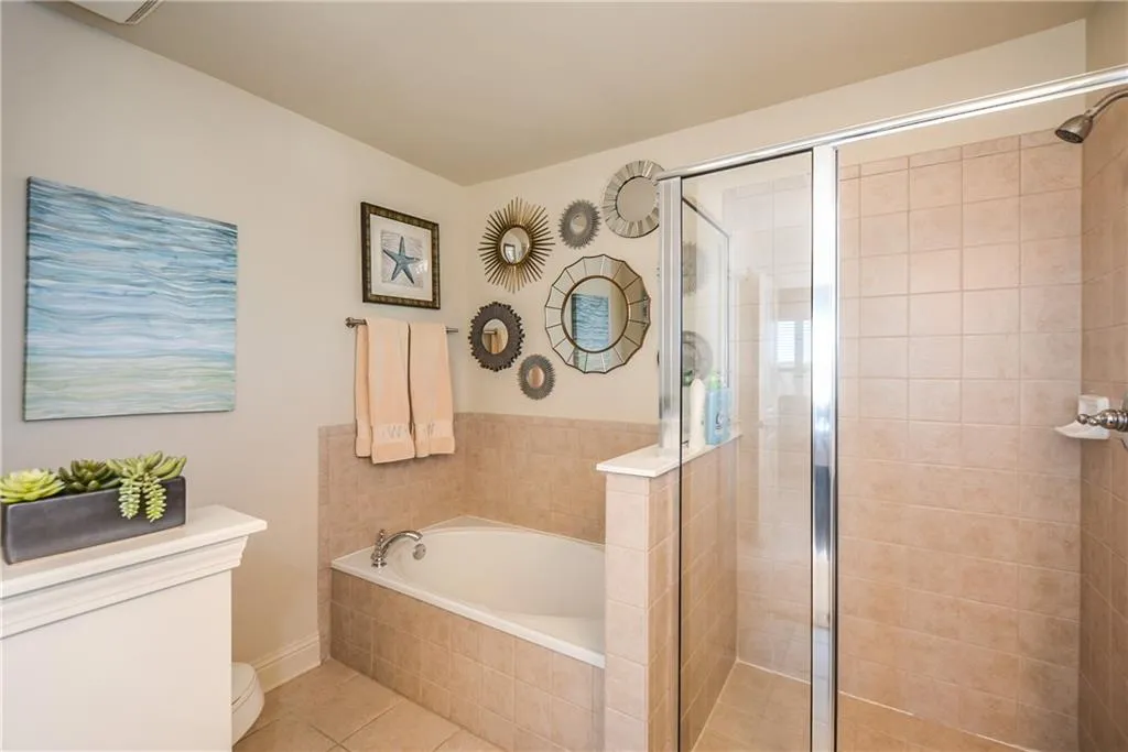 274 Le Gran Bend, Sandy Springs, Georgia 30328, 2 Bedrooms Bedrooms, ,2 BathroomsBathrooms,Residential,Sold,274 Le Gran Bend,6541882