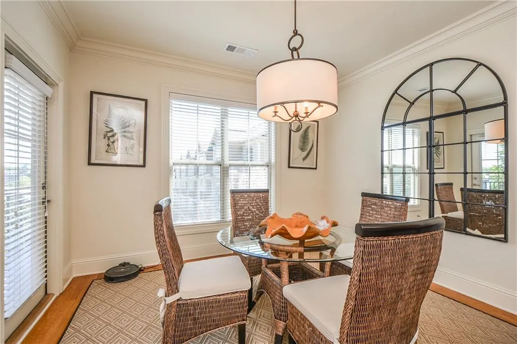 274 Le Gran Bend, Sandy Springs, Georgia 30328, 2 Bedrooms Bedrooms, ,2 BathroomsBathrooms,Residential,Sold,274 Le Gran Bend,6541882
