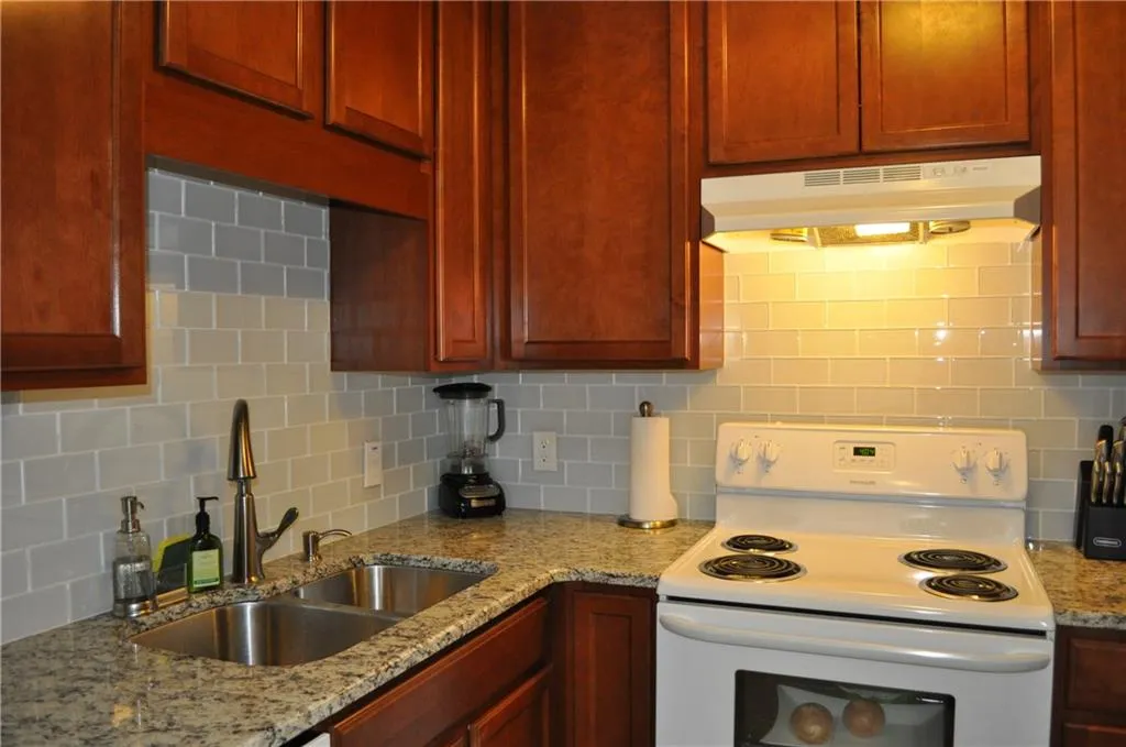 295 Winding River Drive Unit B, Atlanta, Georgia 30350, 3 Bedrooms Bedrooms, ,2 BathroomsBathrooms,Residential,Sold,295 Winding River Drive Unit B,5761395