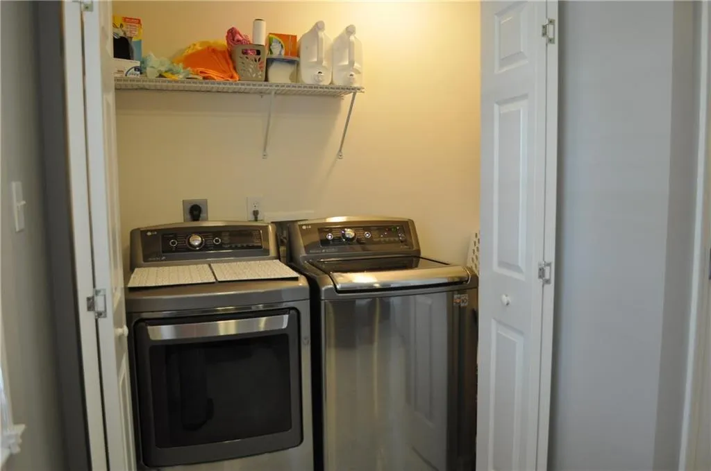 295 Winding River Drive Unit B, Atlanta, Georgia 30350, 3 Bedrooms Bedrooms, ,2 BathroomsBathrooms,Residential,Sold,295 Winding River Drive Unit B,5761395