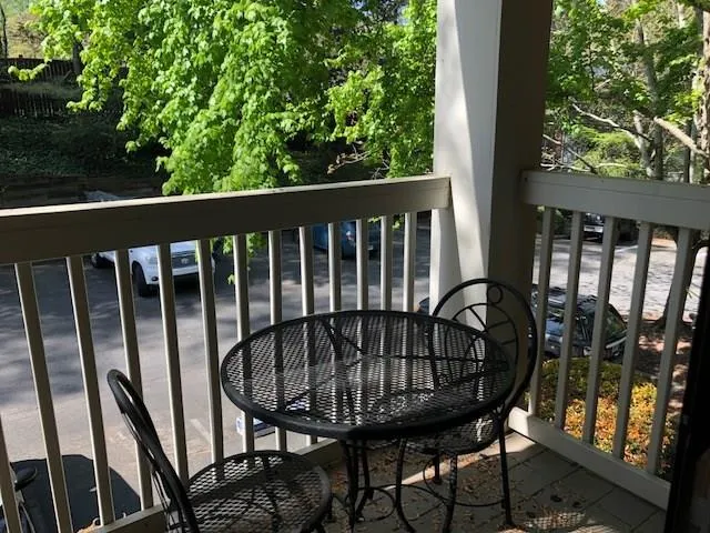 4091 Chastain Park Drive Ne Bldg 4, Atlanta, Georgia 30342, 1 Bedroom Bedrooms, ,1 BathroomBathrooms,Residential,Sold,4091 Chastain Park Drive Ne Bldg 4,6000321