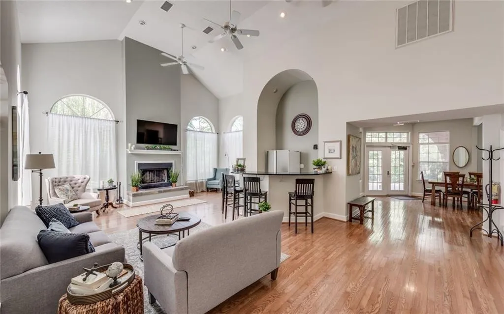 4091 Chastain Park Drive Ne Bldg 4, Atlanta, Georgia 30342, 1 Bedroom Bedrooms, ,1 BathroomBathrooms,Residential,Sold,4091 Chastain Park Drive Ne Bldg 4,6000321