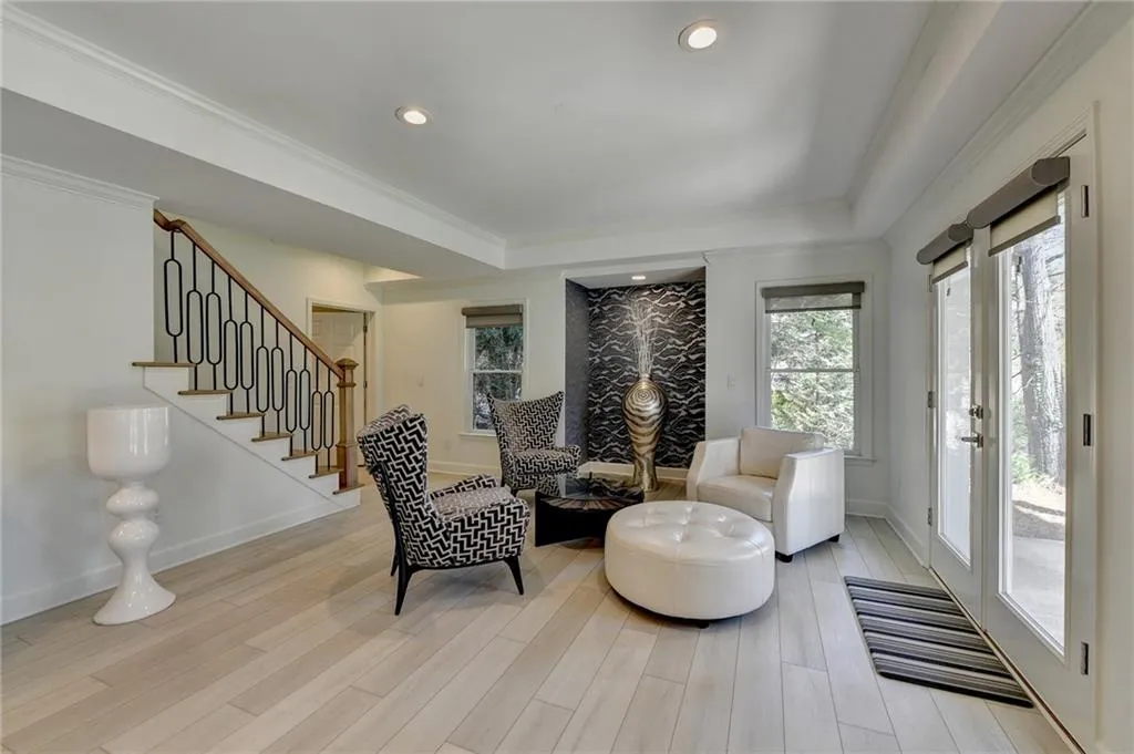 670 Mount Paran Road, Atlanta, Georgia 30327, 5 Bedrooms Bedrooms, ,4 BathroomsBathrooms,Residential,Sold,670 Mount Paran Road,7355332