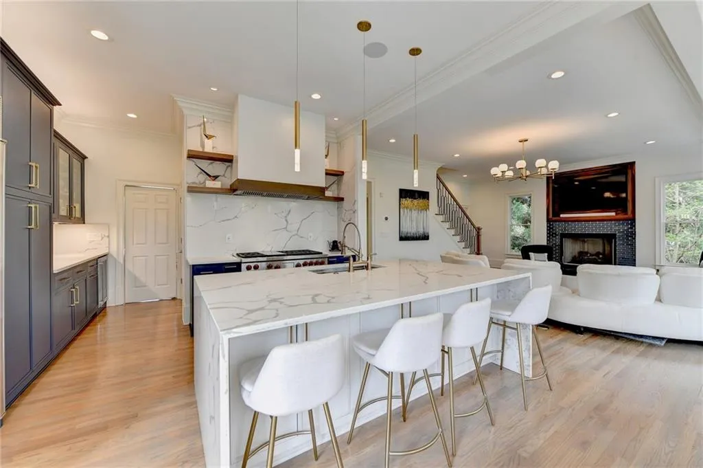 670 Mount Paran Road, Atlanta, Georgia 30327, 5 Bedrooms Bedrooms, ,4 BathroomsBathrooms,Residential,Sold,670 Mount Paran Road,7355332