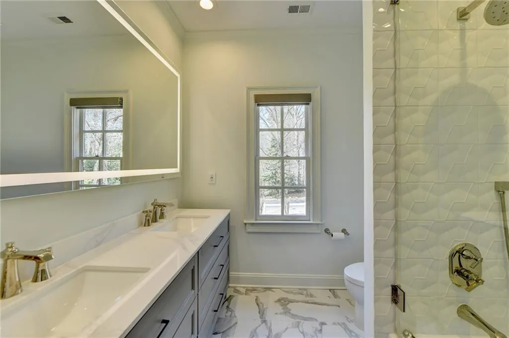 670 Mount Paran Road, Atlanta, Georgia 30327, 5 Bedrooms Bedrooms, ,4 BathroomsBathrooms,Residential,Sold,670 Mount Paran Road,7355332