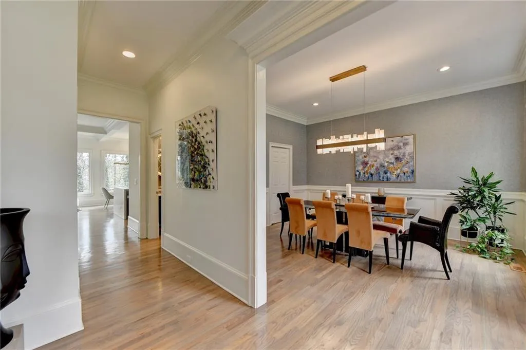 670 Mount Paran Road, Atlanta, Georgia 30327, 5 Bedrooms Bedrooms, ,4 BathroomsBathrooms,Residential,Sold,670 Mount Paran Road,7355332