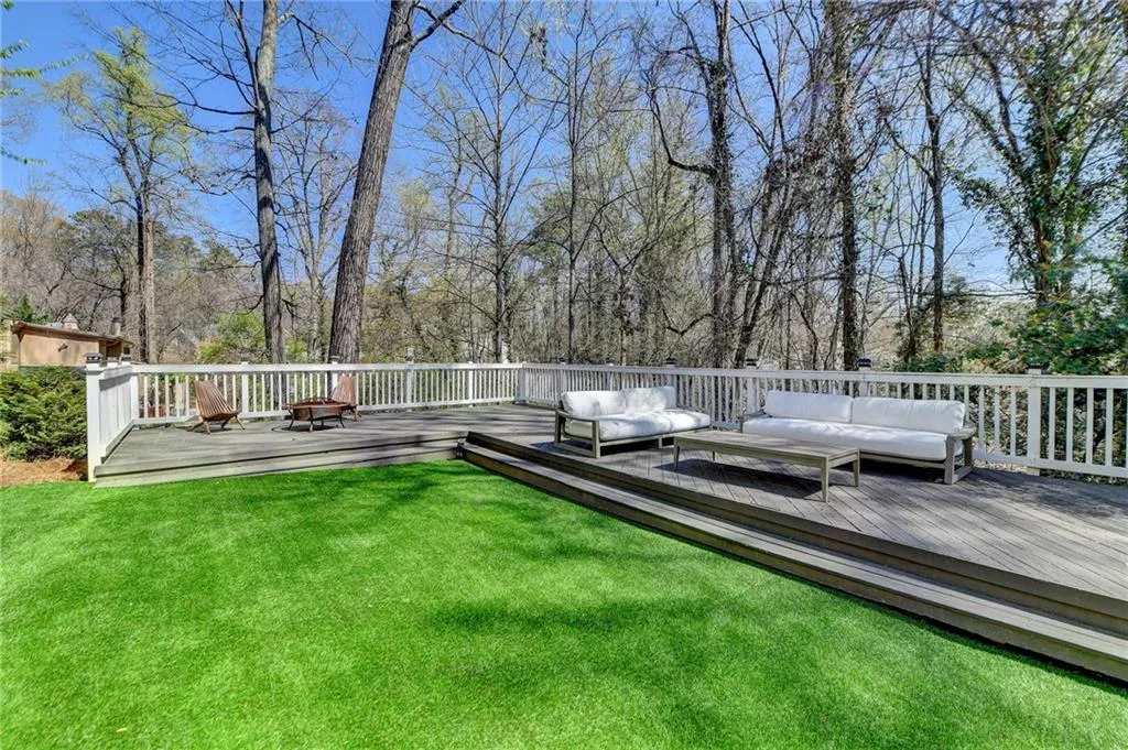 670 Mount Paran Road, Atlanta, Georgia 30327, 5 Bedrooms Bedrooms, ,4 BathroomsBathrooms,Residential,Sold,670 Mount Paran Road,7355332