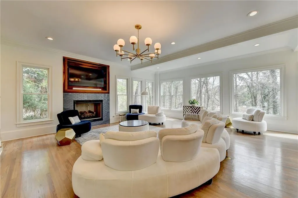 670 Mount Paran Road, Atlanta, Georgia 30327, 5 Bedrooms Bedrooms, ,4 BathroomsBathrooms,Residential,Sold,670 Mount Paran Road,7355332