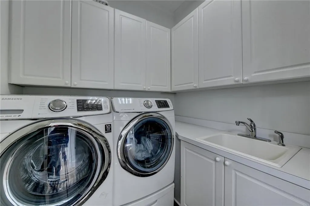 670 Mount Paran Road, Atlanta, Georgia 30327, 5 Bedrooms Bedrooms, ,4 BathroomsBathrooms,Residential,Sold,670 Mount Paran Road,7355332