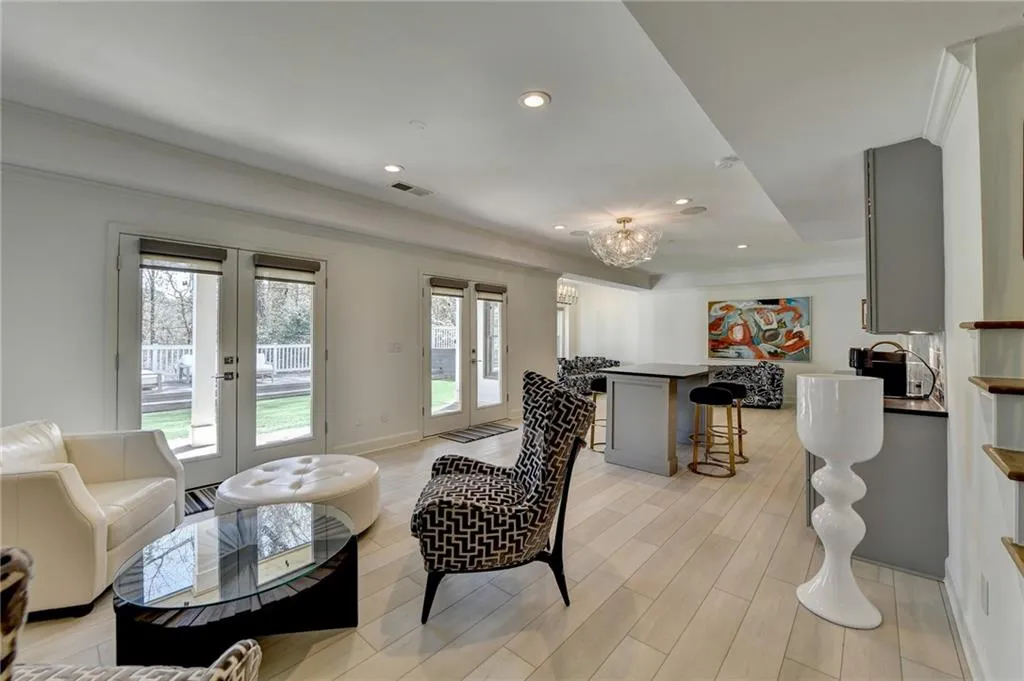 670 Mount Paran Road, Atlanta, Georgia 30327, 5 Bedrooms Bedrooms, ,4 BathroomsBathrooms,Residential,Sold,670 Mount Paran Road,7355332